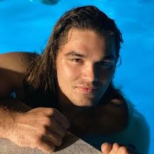 Allan Rios's Instagram, Twitter & Facebook