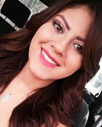 Hoy queremos presentarte a Francis Jasmin Espinal Izaguirre, originaria de  Tegucigalpa pero sus raíces familiares arraigadas en los bellos municipios  de Valle de Ángeles y San Juancito . Maestra de educación primaria,