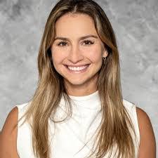 Suzanne Tatum's Instagram, Twitter & Facebook