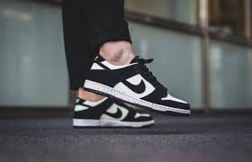 Dunk low black white on feet. Nike Dunk Low Black White Dd1391 100 Fastsole