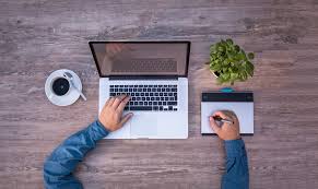 The average graphic designer salary in canada is $49,725 per year or $25.50 per hour. The Best Cities In The World For Graphic Designers To Prosper All Peers