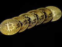 During the last month, bitcoin has experienced extreme volatility. Bitcoin Bitcoin News Today Bitcoin Price Bitcoin Share Price The Economic Times