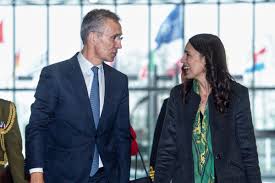 Både lørdag og søndag er det meldt om rakettangrep mot den grønne sone i bagdad i irak. Jens Stoltenberg On Twitter Pleased To Welcome Pm Jacindaardern To Nato Hq For The First Time New Zealand And Nato Are Far Apart On The Map But Close Partners I Thank New