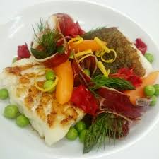 Pave De Cabillaud Skrei Au Serrano Et Petits Legumes Printaniers Poisson Saumon Legumes