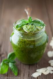 Pesto Basilico E Mandorle Delicato E Senza Aglio Pesto Di Basilico Pesto Pesto Di Zucchine