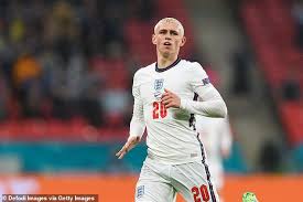 Manchester city's phil foden has been seen playing football with the public on formby beach. S5qhqqjheuip9m
