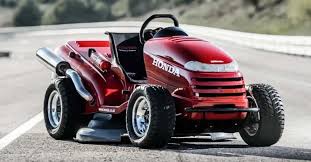 Honda S Insane 130 Mph Mean Mower Is The Fastest Lawnmower Ever Lawn Mower Mower Mini Cars