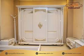 يقدم لكم موقع الاثاث الدمياطي غرف نوم فخمة للعرسان بتصاميم واشكال كثيرة تناسب الاماكن الفخمة وتعطي لغرفة النوم لمسة م Classic Bedroom Modern Bedroom Home Decor