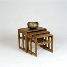 Dyrlund table from 1960's veneered in rosewood, legs in brass, marked 'danish furniture makers control'. Moderner Satztisch 8314 Dyrlund Aus Teakholz Mit Fussgestell Aus Teakholz Rechteckig