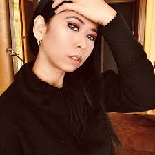 Years, lovers and glasses of wine; these things that must not be counted.”  ❤️ 🍷 ““Anni, amori e bicchieri di vino, non si contano mai”