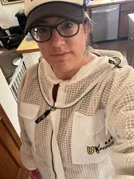 New beekeeper sharing first hive experience