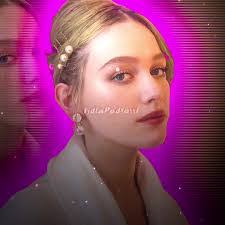 Lydia Pritchett's Instagram, Twitter & Facebook