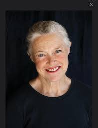 Jayne Modean's Instagram, Twitter & Facebook