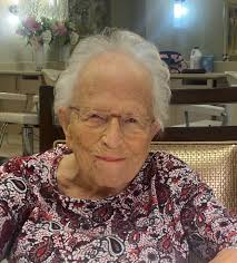 My 91 Year Old Mom Is Church Ready🙏🏾🔥🩷 Mother Arlena Pugh. A mother of  10 Children, 26 Grandchildren, and 27 Great Grandchildren‼️❤️  #MotherOfZion🔥 #ChurchReady