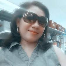 Sandra Colindres's Instagram, Twitter & Facebook