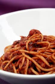 Spaghettis Sauce Tomate Olives Noires Ail Thym Spaghetti Sauce Tomate Plat Sauce Tomate
