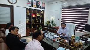 उत्तराखण्ड स्वास्थ्य सचिव डॉ. आर. राजेश कुमार ने आज सचिवालय स्थित स्वास्थ्य  अनुभाग में आयोजित पी.एम.एच.एस. (PMHS) के सदस्यों के साथ अत्यंत ...