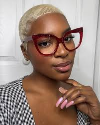 Choose your type of glam! (📸@malibudarby) Carmine vooglam.com/goods?id=193  Vaeda vooglam.com/goods?id=8701 Eduardo vooglam.com/goods?id=6609 #Vooglam  #eyewearfashion #glassesgirl #prescription #fashionista