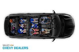 Therefore, we wanted to take a closer look inside to see the total amount of cargo space with the 2nd row collapsed has either not yet been made available or is not a feature of the palisade. 2021 Hyundai Palisade Vs 2021 Chevy Traverse Valley Chevy