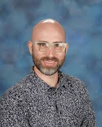 Lora Cantu's Instagram, Twitter & Facebook