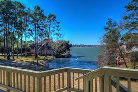 Welcome home to this great 3 bedroom, 2 1/2 bath, located on a secluded lot in beautiful walden on lake conroe. Waterview Homes At Unforgettable Lake Conroe Montgomery Willis Conroe Walden County Real Estate