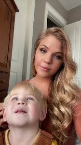 Bethany Roden's Instagram, Twitter & Facebook