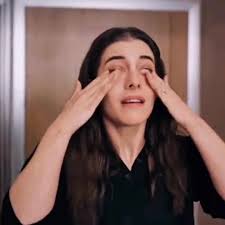 Suna is feeling hurt the way she saw seyran suffering.🥺😥