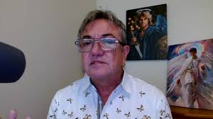 Radleigh Valentine dodaje novu...