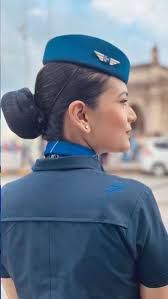 एयर होस्टेस को कितनी सैलरी मिलती है?