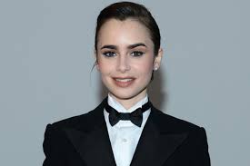 Lily Collins regresa a París para filmar Emily in Paris 3
