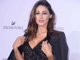Discover top playlists and videos from your favorite artists on shazam! Anna Tatangelo Ha Un Nuovo Look Capelli Biondissimi E Piega Mossa Da Urlo Capellistyle