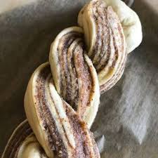 Frischer Hefe Nusszopf Rezept Anleitung Kitchen Stories Rezept Nusszopf Rezept Nusszopf Hefenusszopf