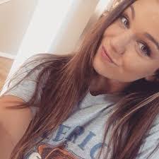 Callie Woods's Instagram, Twitter & Facebook