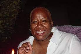 Roslyn Henson's Instagram, Twitter & Facebook