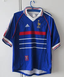 Auf dieses trikot bin ich sehr stolz, denn es hat etwas lange gedauert, bis ich ein bild des trikots von zidane bei real madrid gefunden habe. Original Trikot Frankreich 1998 Zidane Kaufen Auf Ricardo