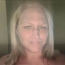 Janelle Thayer's Instagram, Twitter & Facebook