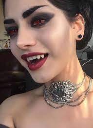 15 Amazing Vampire Makeup Ideas For Halloween Party Halloween Makeup Vampire Makeup Halloween Costumes Makeup