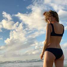 Meghann fahy thong