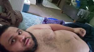 Fat-arab full bod with dick play