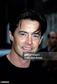 7.129 foto e immagini ad alta risoluzione di Steve Kyle