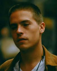 Irania Luna adlı kullanıcının Dylan Sprouse panosundaki Pin