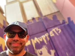 Has Ms. Piggy ever gone without her purple gloves?