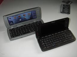 Nokia E90 vs. Nokia 9500