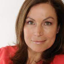 Cлушайте онлайн и cкачивайте песню kristin gesang moderatorin hessenschau astra behind hanna zimmermann von heute im interview astra behind the scenes. Claudia Schick Moderatorin Mex Hessen Extra Hessenschau Kompakt Ard Brennpunkt Reporterin Hr Xing