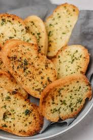 These pizzas can really hold their heat! Air Fryer Garlic Bread The Dinner Bite