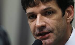 Ministro tentou obter documentos de deputada que o acusou de ameaça de  morte