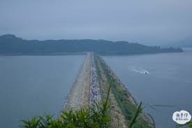 大尾篤仙氣半日遊】站高空感受堤霸壯麗、遇上水中仙境小屋超輕鬆 ...