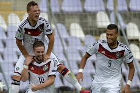 Joshua kimmich was the recipient of the silver fritz walter medal in 2013 and bronze in 2014. Joshua Kimmich Have Bayern Munich Overvalued German Prospect Bleacher Report Latest News Videos And Highlights