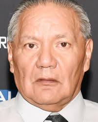 Health issues forces Winslow Bulldogs boy's basketball coach Scott Corum to  resign