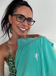 Rachel Jade | Hula Dancercise (@huladancercise) • Threads, Say more